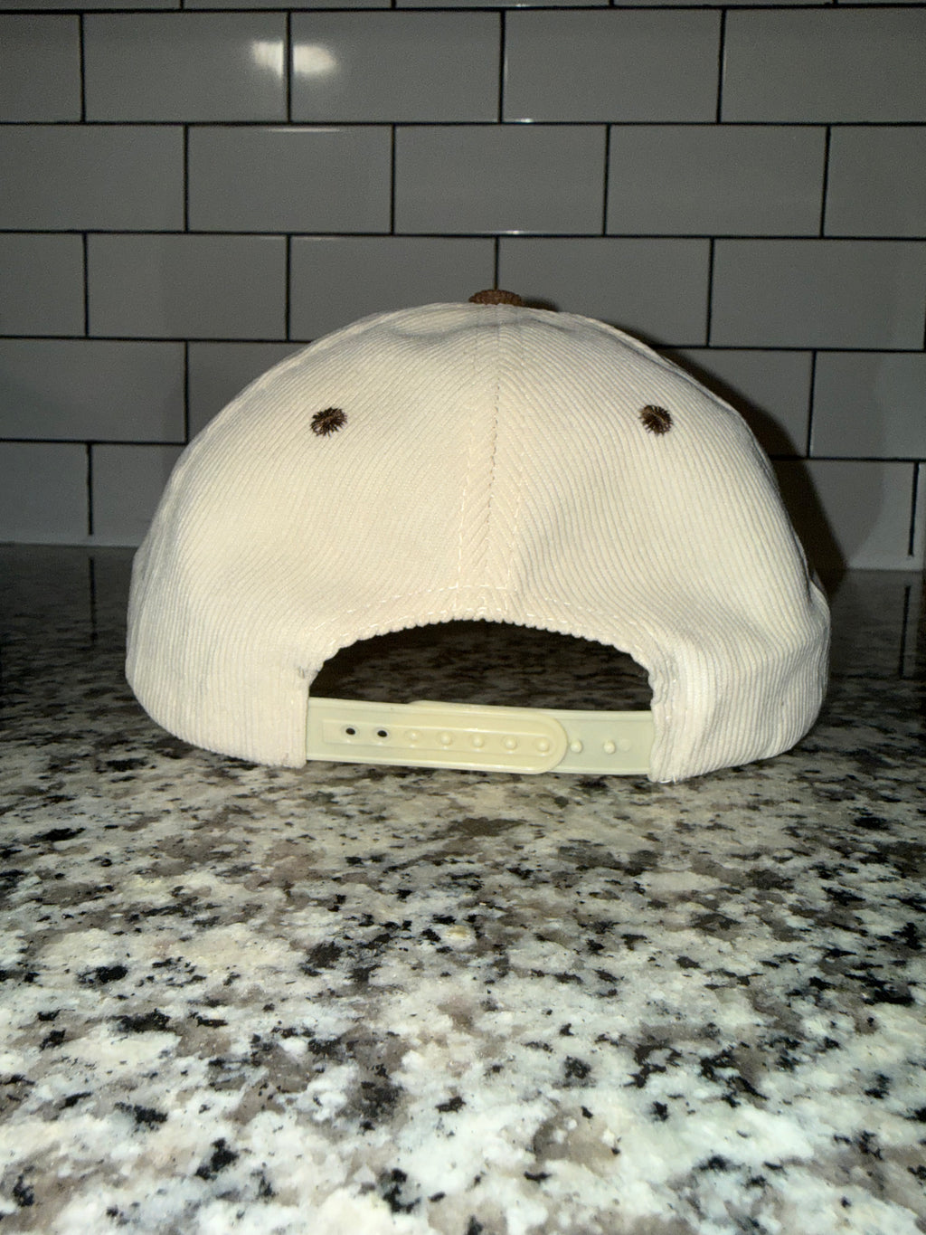 MOMMIN’ Trucker Hat